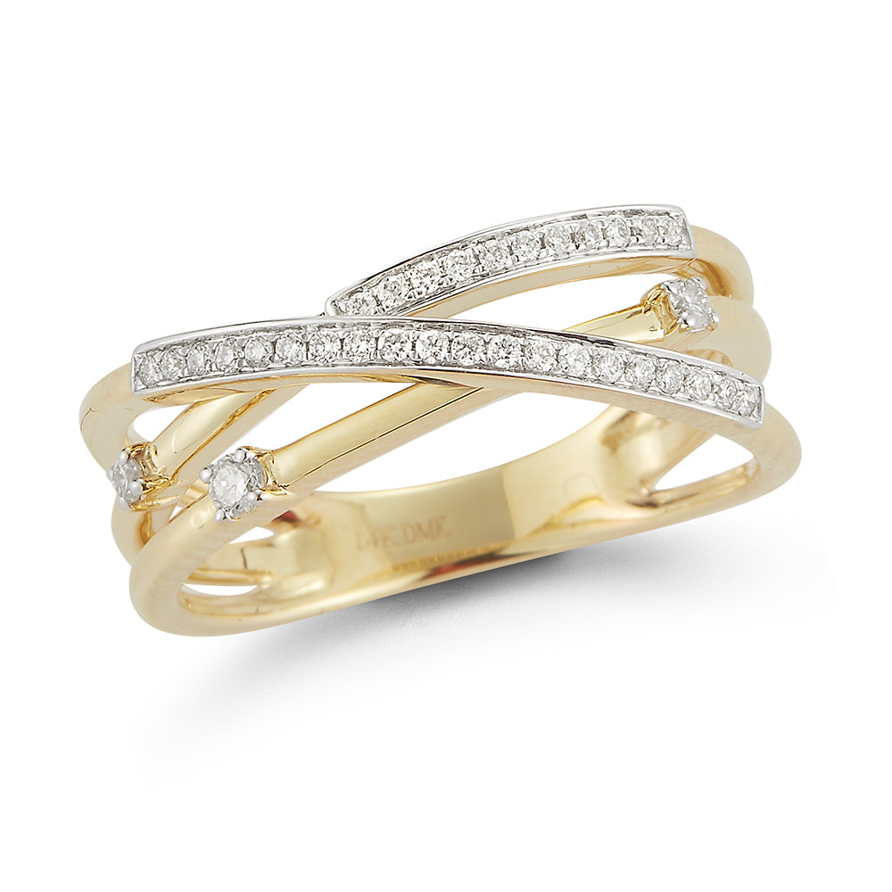Diamond weight - .18.