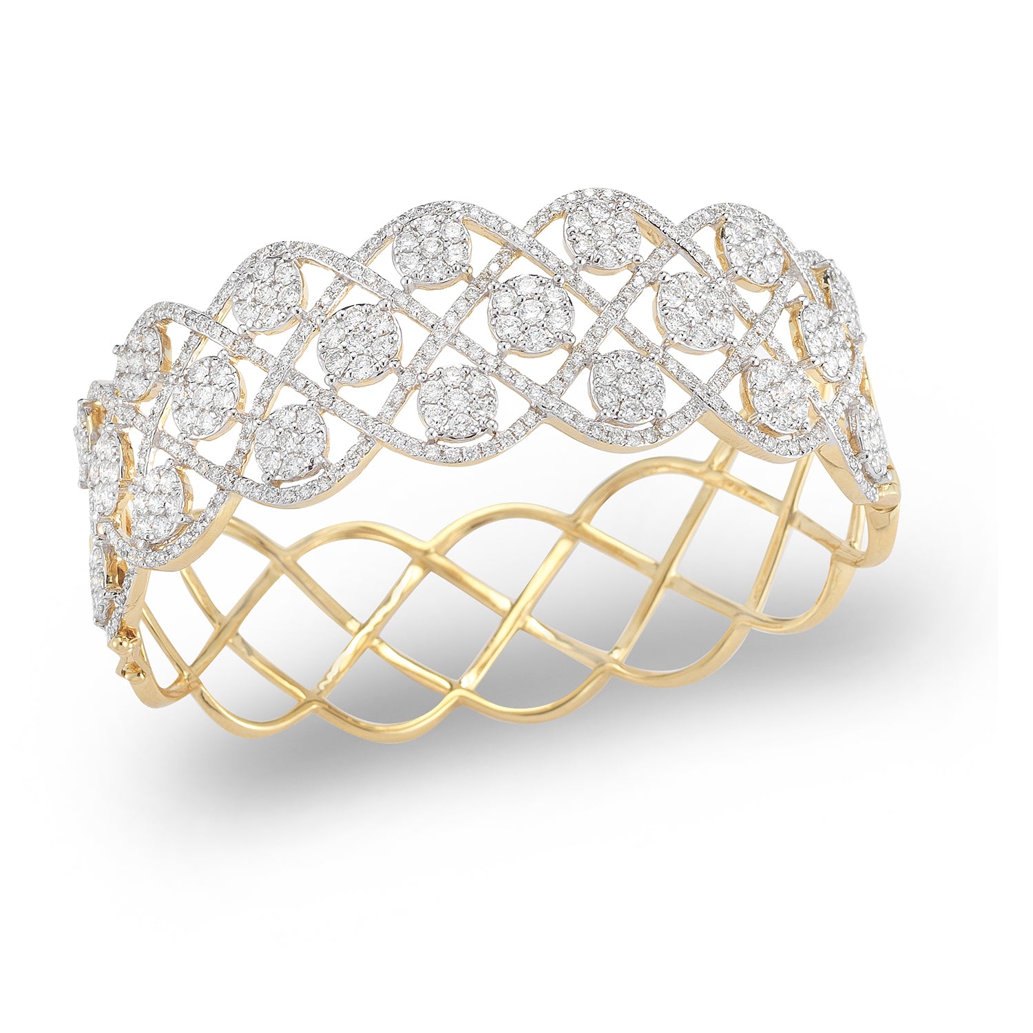 Diamond weight- 5.71