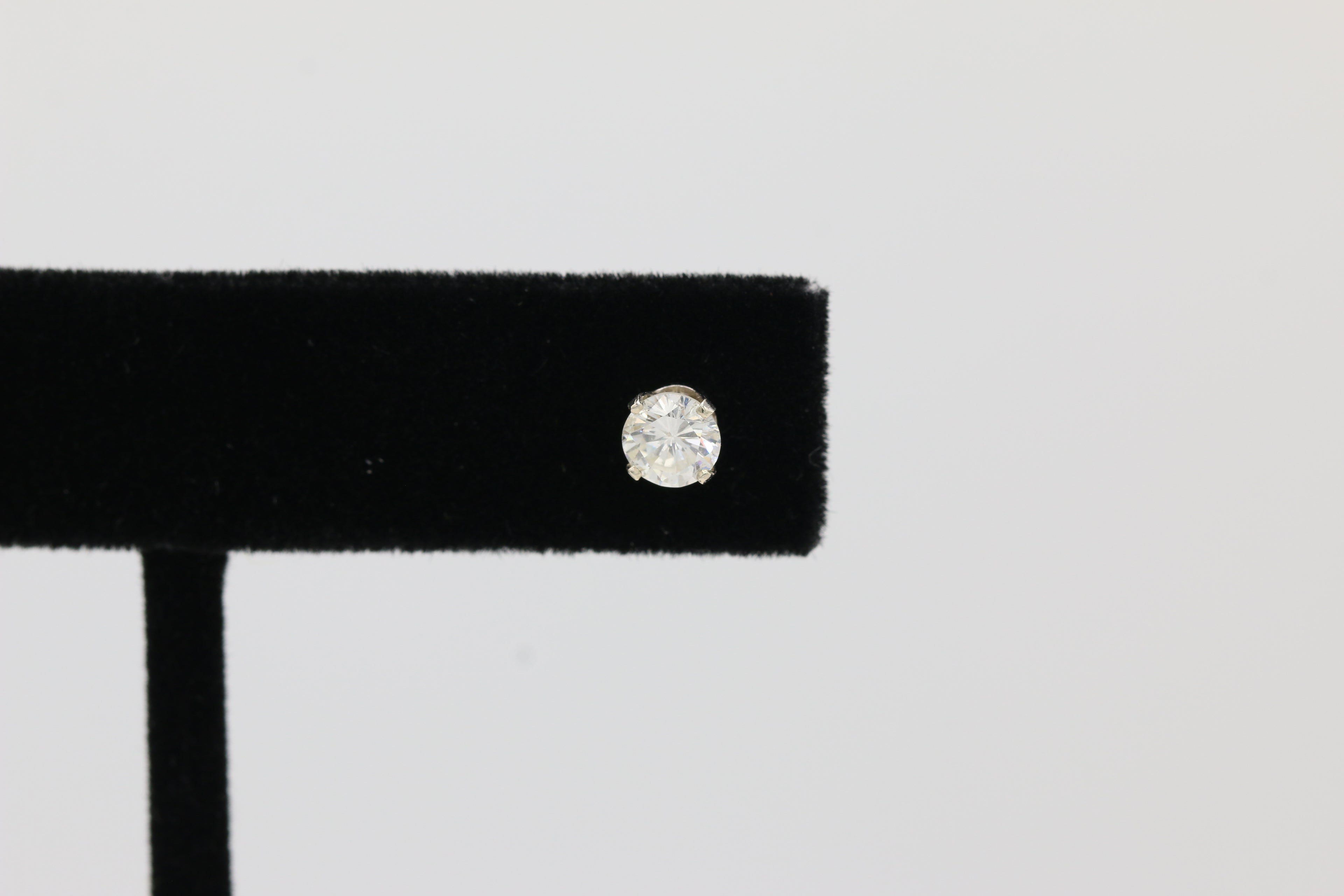 Diamond Stud Earrings in 14KT White Gold ( 0.75ct tw dia )