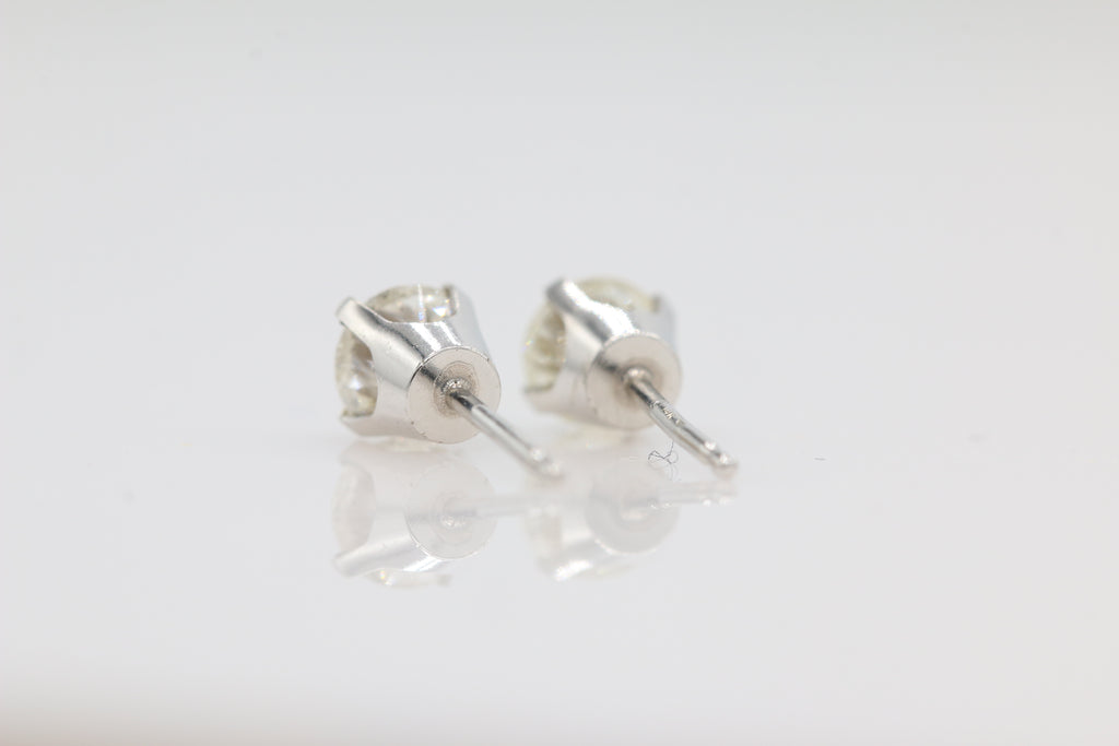 Diamond Stud Earrings in 14KT White Gold ( 0.75ct tw dia )
