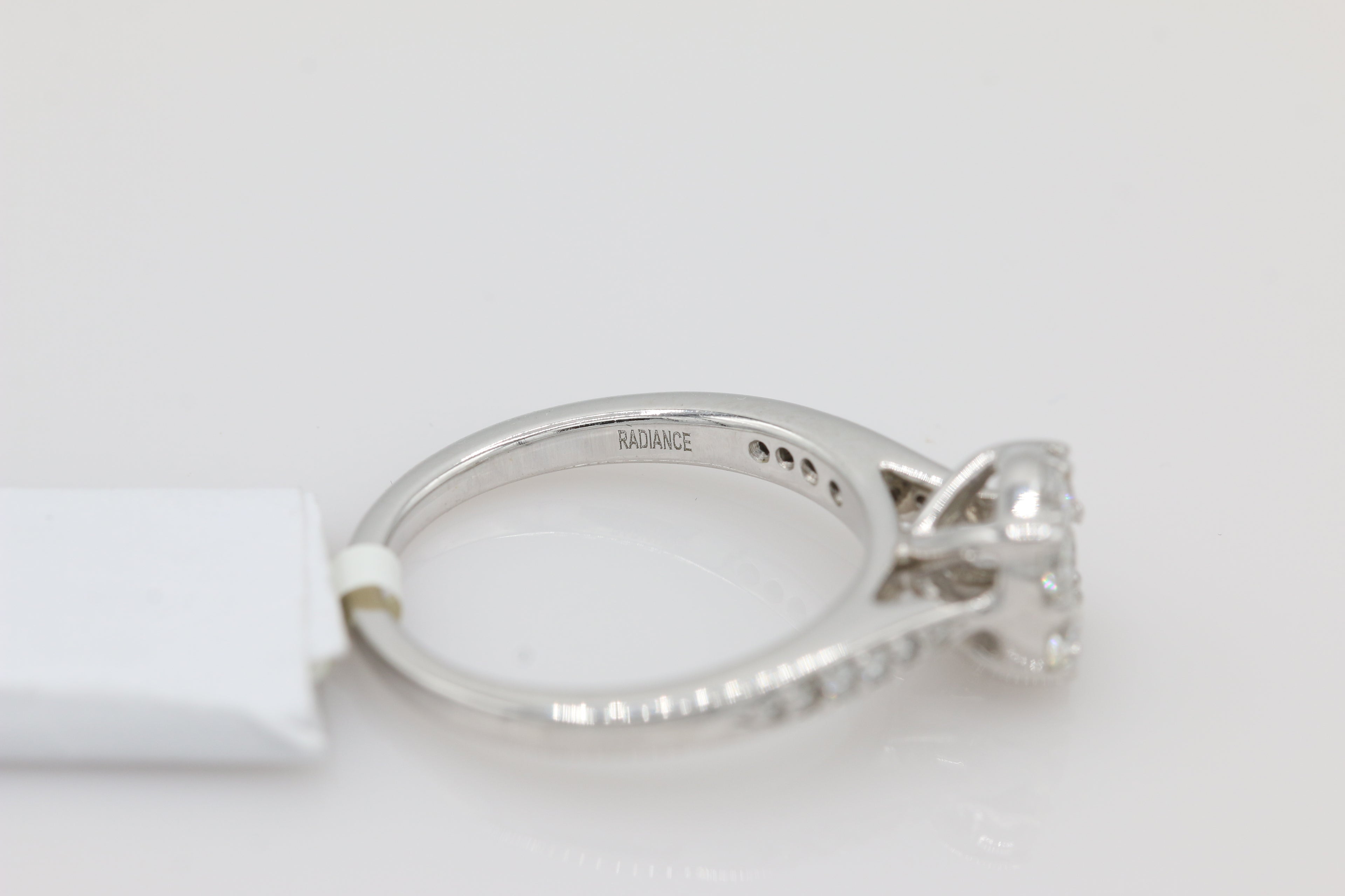 Cluster Diamond Ring in 14KT White Gold ( 0.63ct tw dia ))