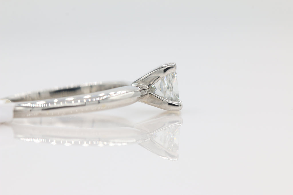Diamond Solitaire Ring in 14KT White Gold ( 1.01ct tw dia )