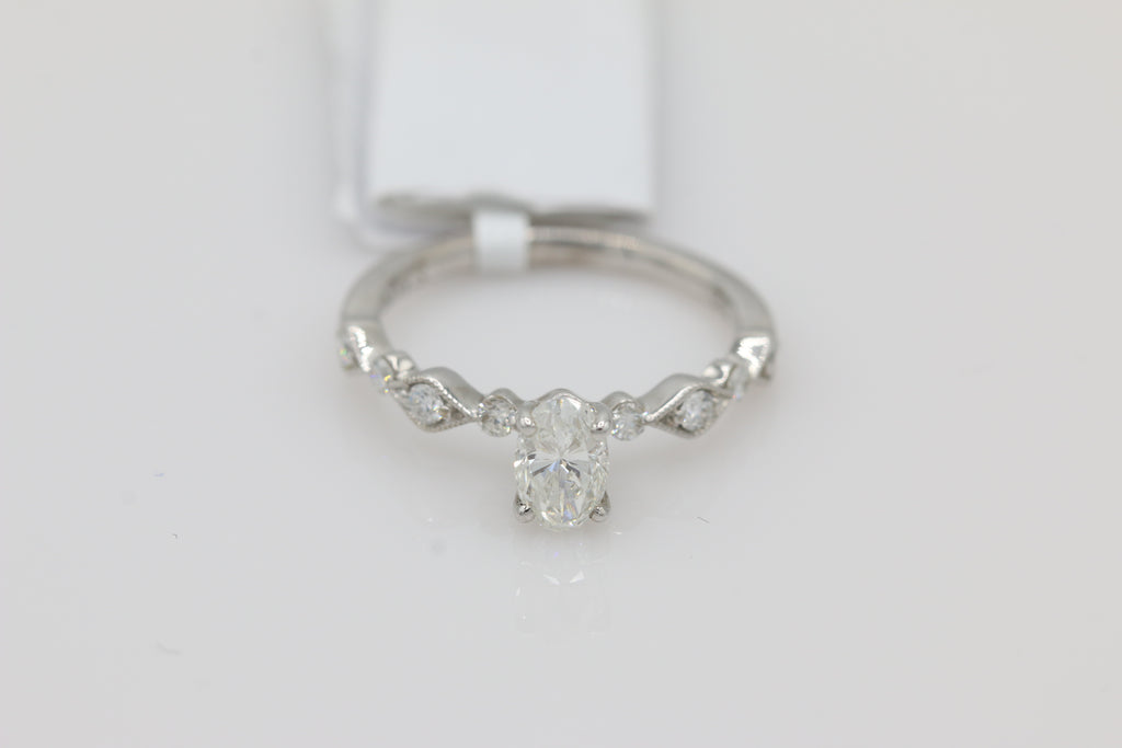 Oval Solitaire Diamond Ring in 14KT White Gold ( 0.91ct tw dia / 0.68ct Oval )