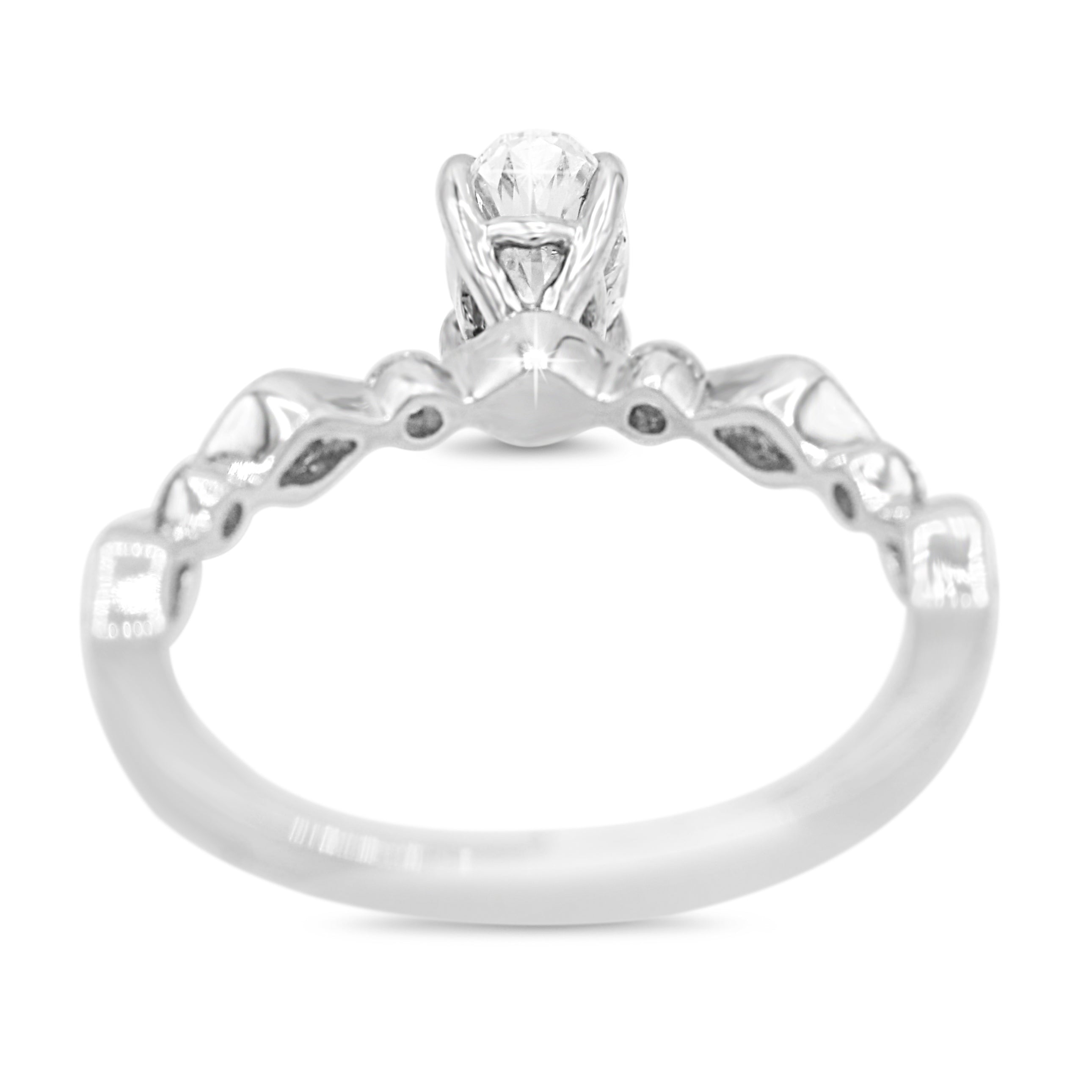 Oval Solitaire Diamond Ring in 14KT White Gold ( 0.91ct tw dia / 0.68ct Oval )