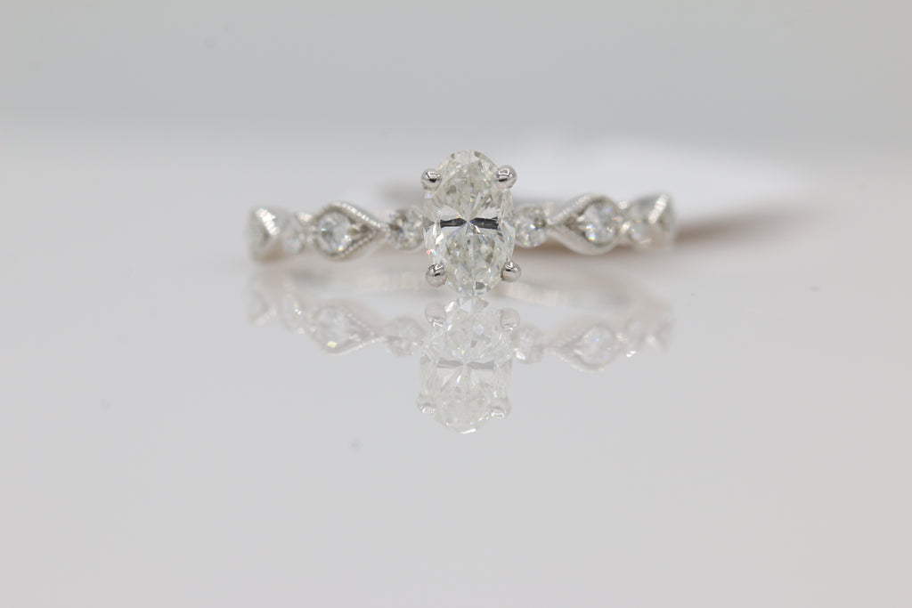 Oval Solitaire Diamond Ring in 14KT White Gold ( 0.91ct tw dia / 0.68ct Oval )