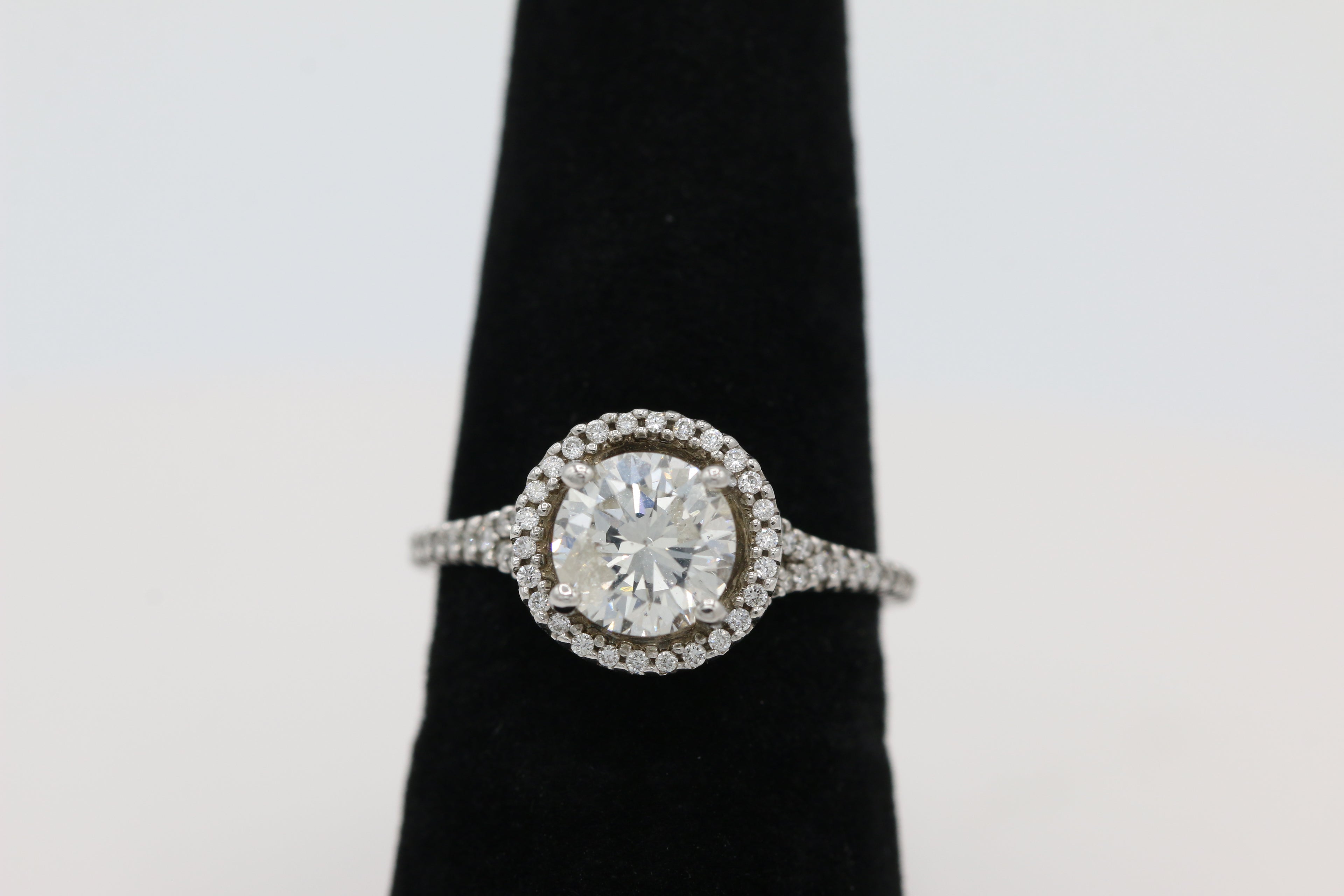 Diamond Floral Ring in 14KT White Gold ( 1.10ct dtw / 0.96ct center )