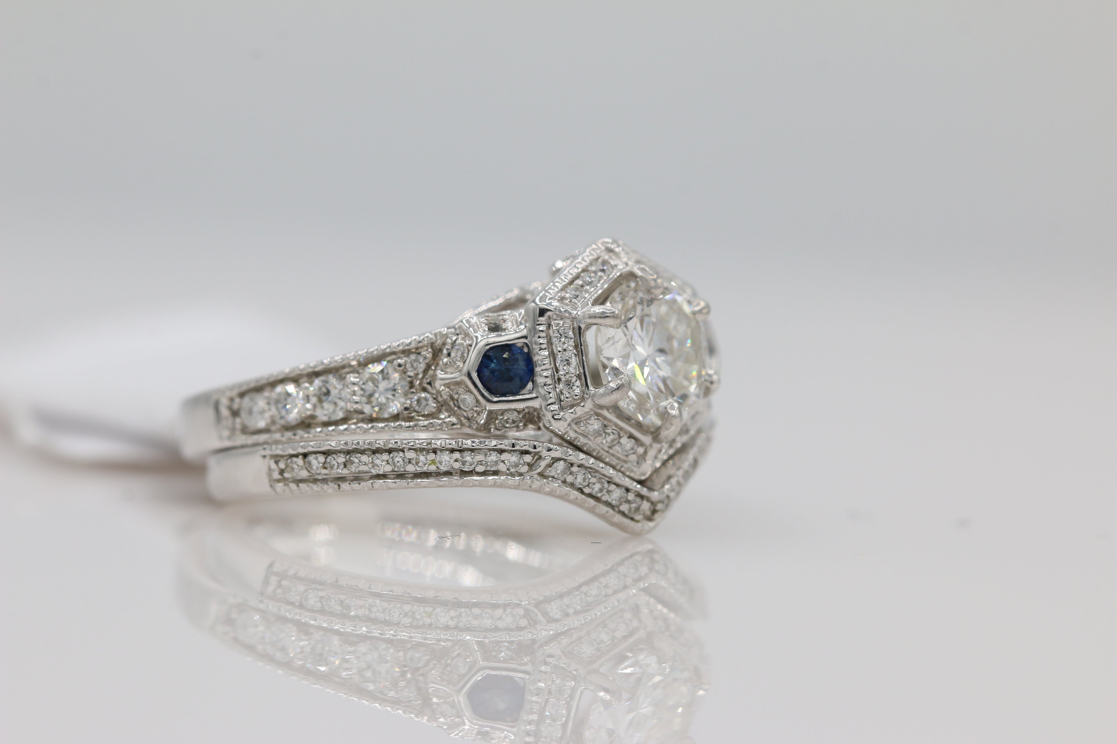 Hexagon Halo Diamond and Sapphire Ring in 14KT White Gold ( 0.42ct dtw / 0.81ct SAP )