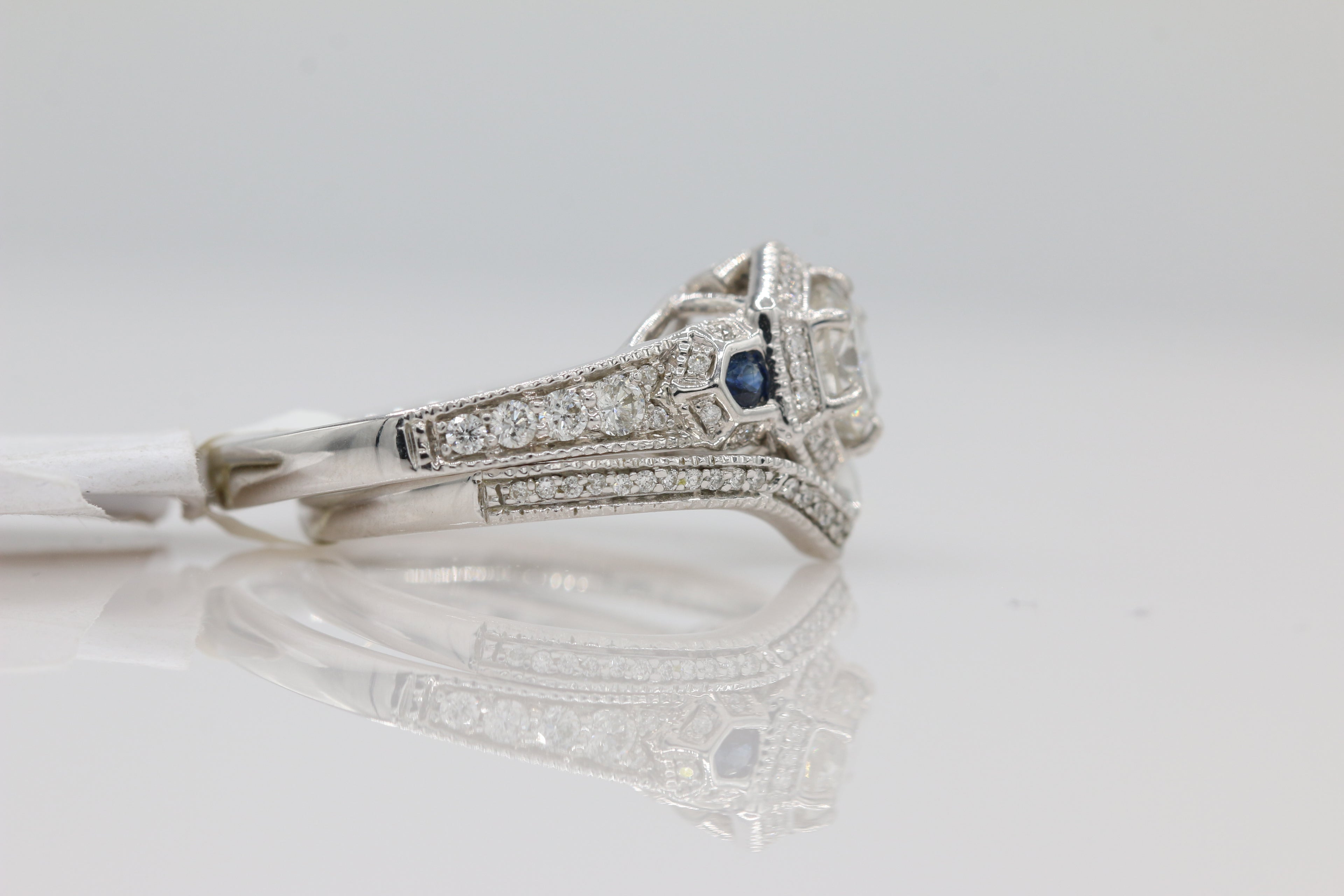 Hexagon Halo Diamond and Sapphire Ring in 14KT White Gold ( 0.42ct dtw / 0.81ct SAP )