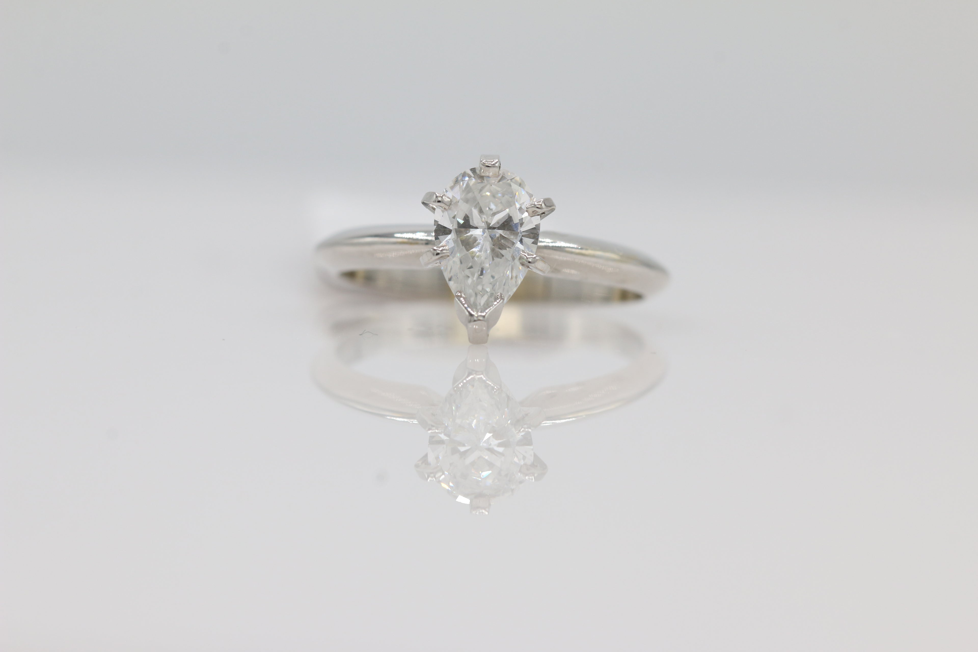 Diamond Band with Milgrain in 14KT White Gold ( 0.25ct tw dia )