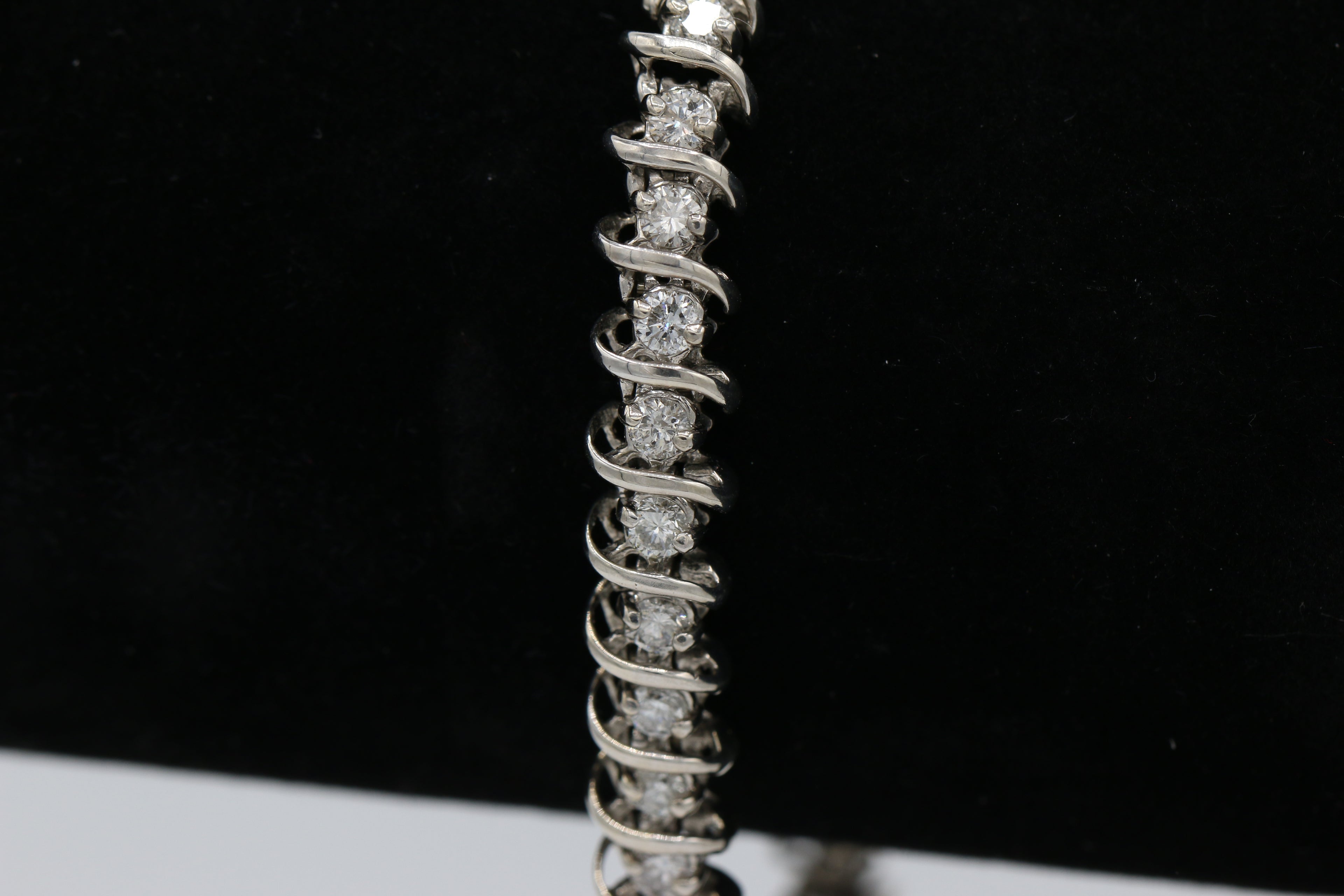 Diamond Tennis Bracelet in 14KT White Gold ( 4ct tw dia )