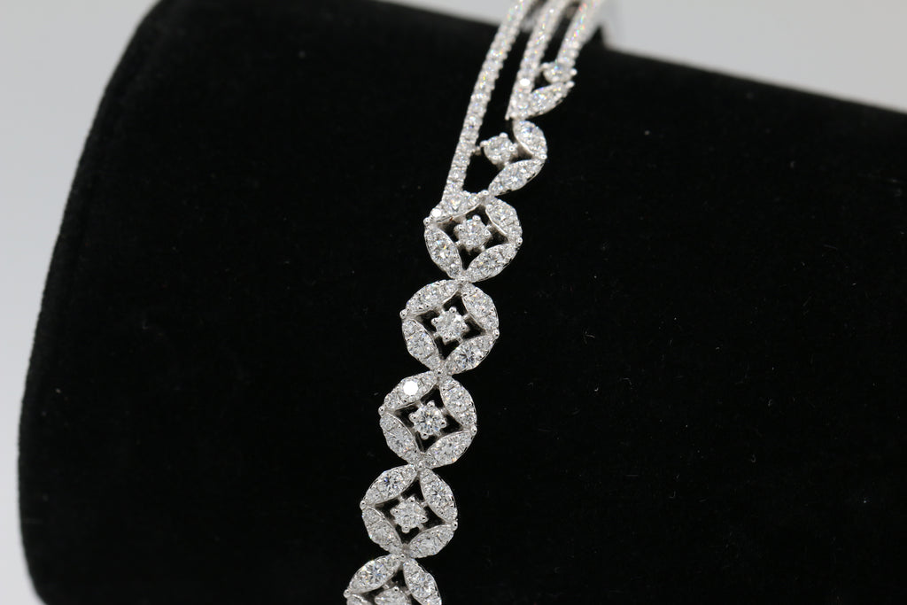 Assymetrical Diamond Bracelet in 14KT White Gold ( 1.71ct tw dia )