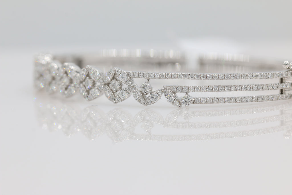 Assymetrical Diamond Bracelet in 14KT White Gold ( 1.71ct tw dia )