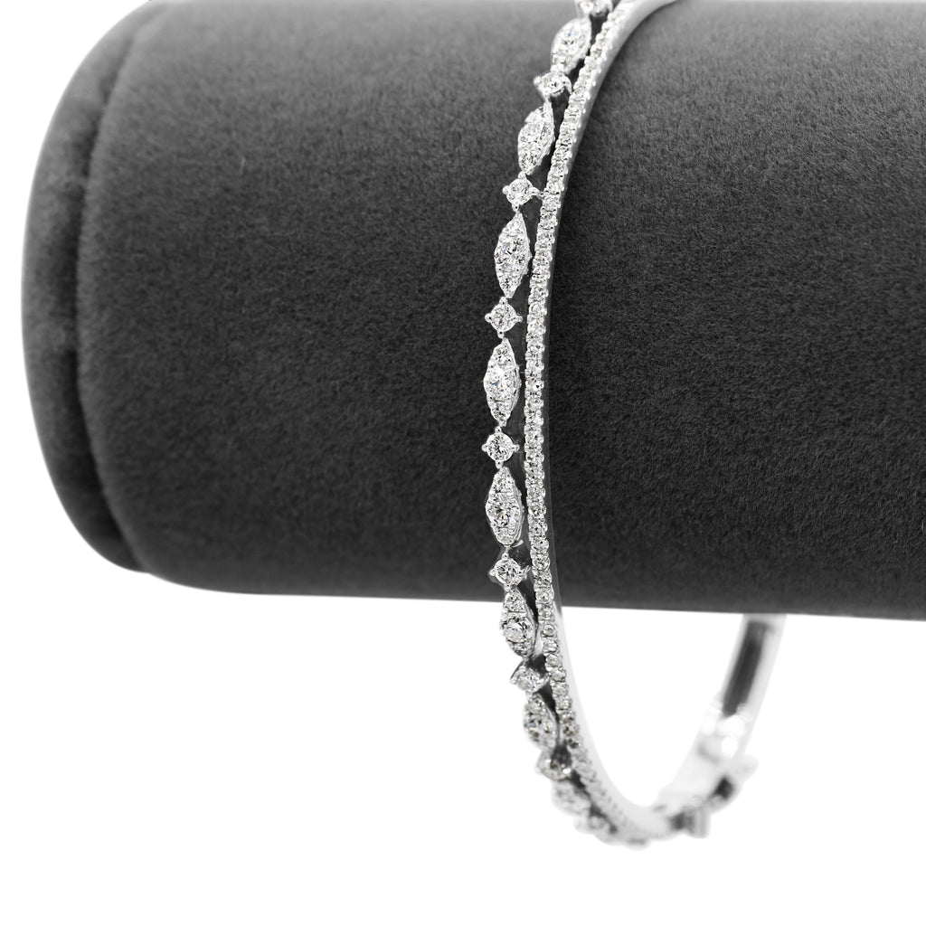 Scalloped Diamond Bangle in 14KT White Gold ( 1.29ct tw dia )