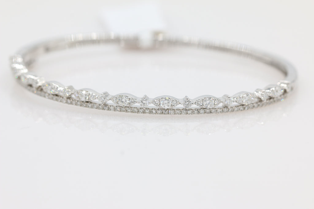 Scalloped Diamond Bangle in 14KT White Gold ( 1.29ct tw dia )