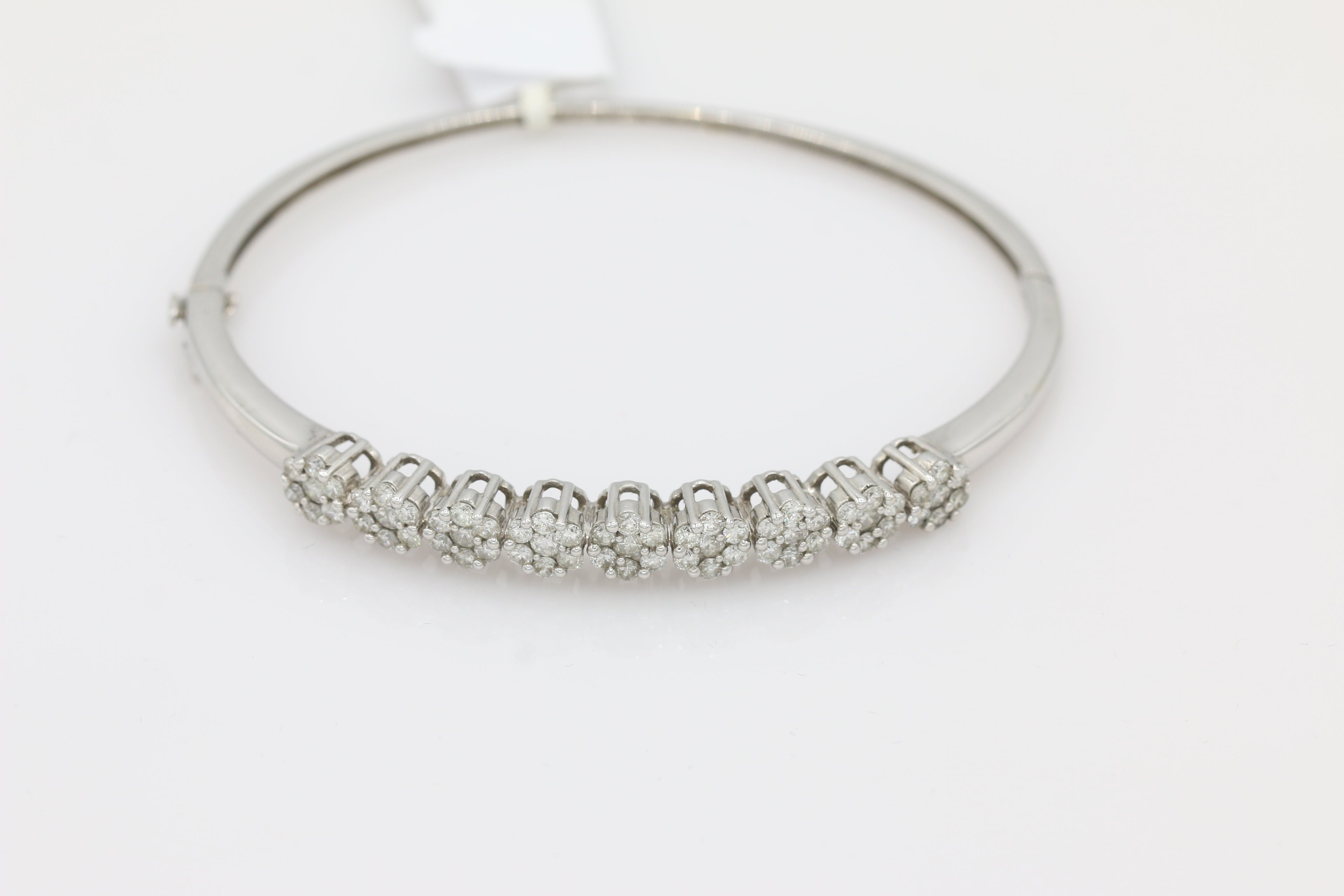 Cluster Floral Diamond Bangle in 14KT White Gold ( 3ct tw dia )
