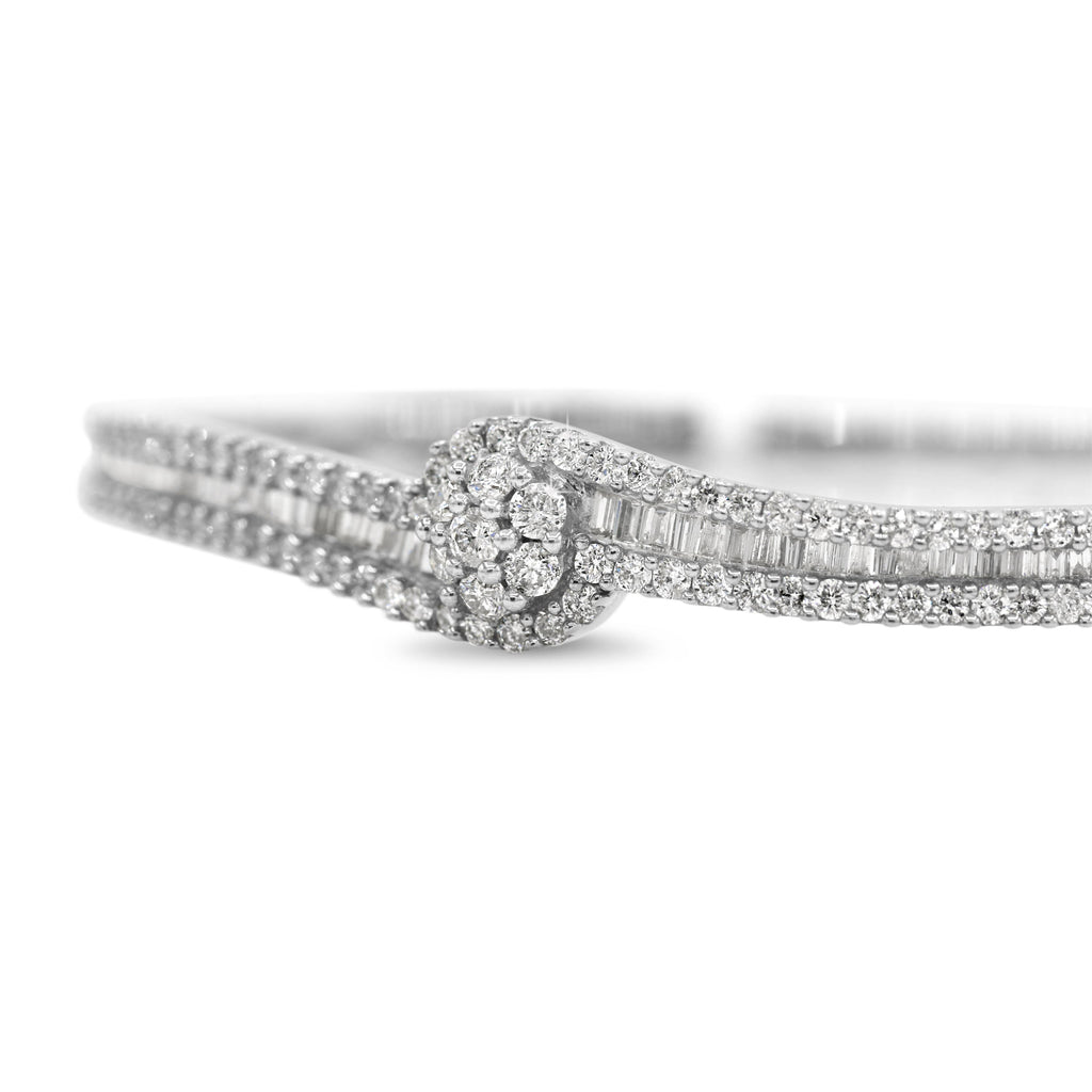 Swirl Baguette Cut Diamond Bangle in 14KT White Gold ( 2ct tw dia )