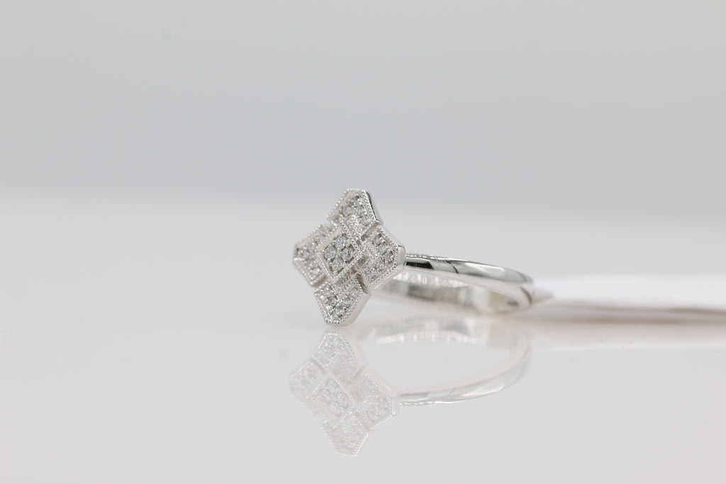 Diamond Cluster Ring in 14KT White Gold ( 0.11ct tw dia )