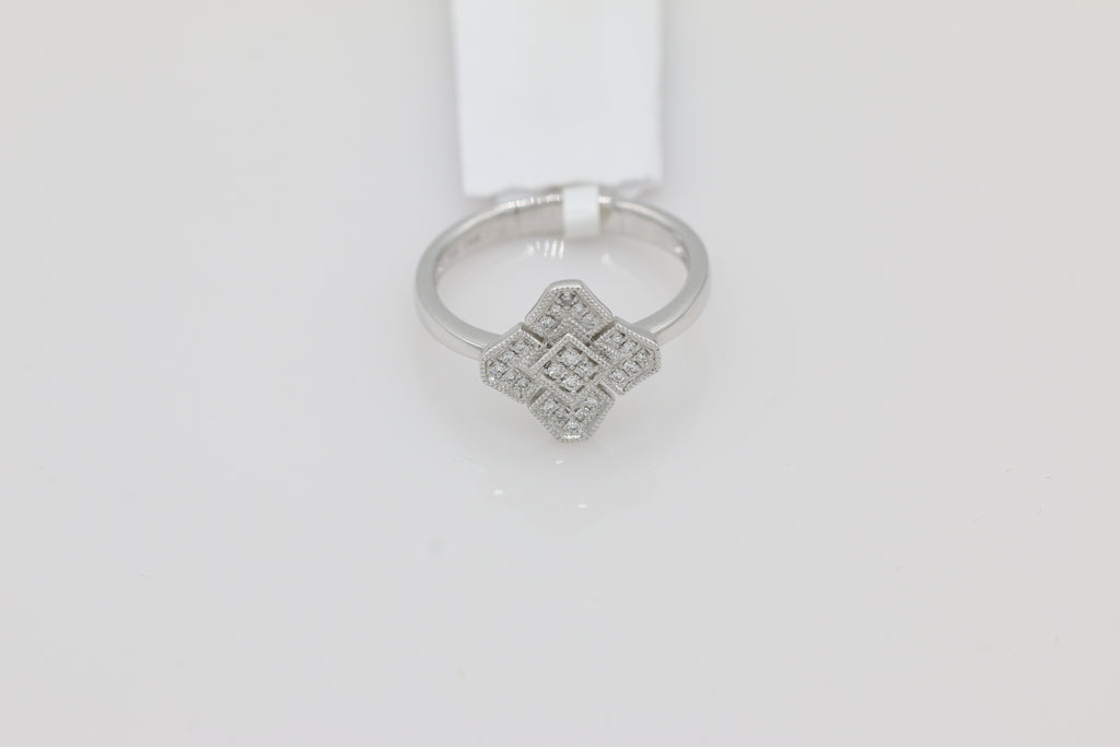 Diamond Cluster Ring in 14KT White Gold ( 0.11ct tw dia )
