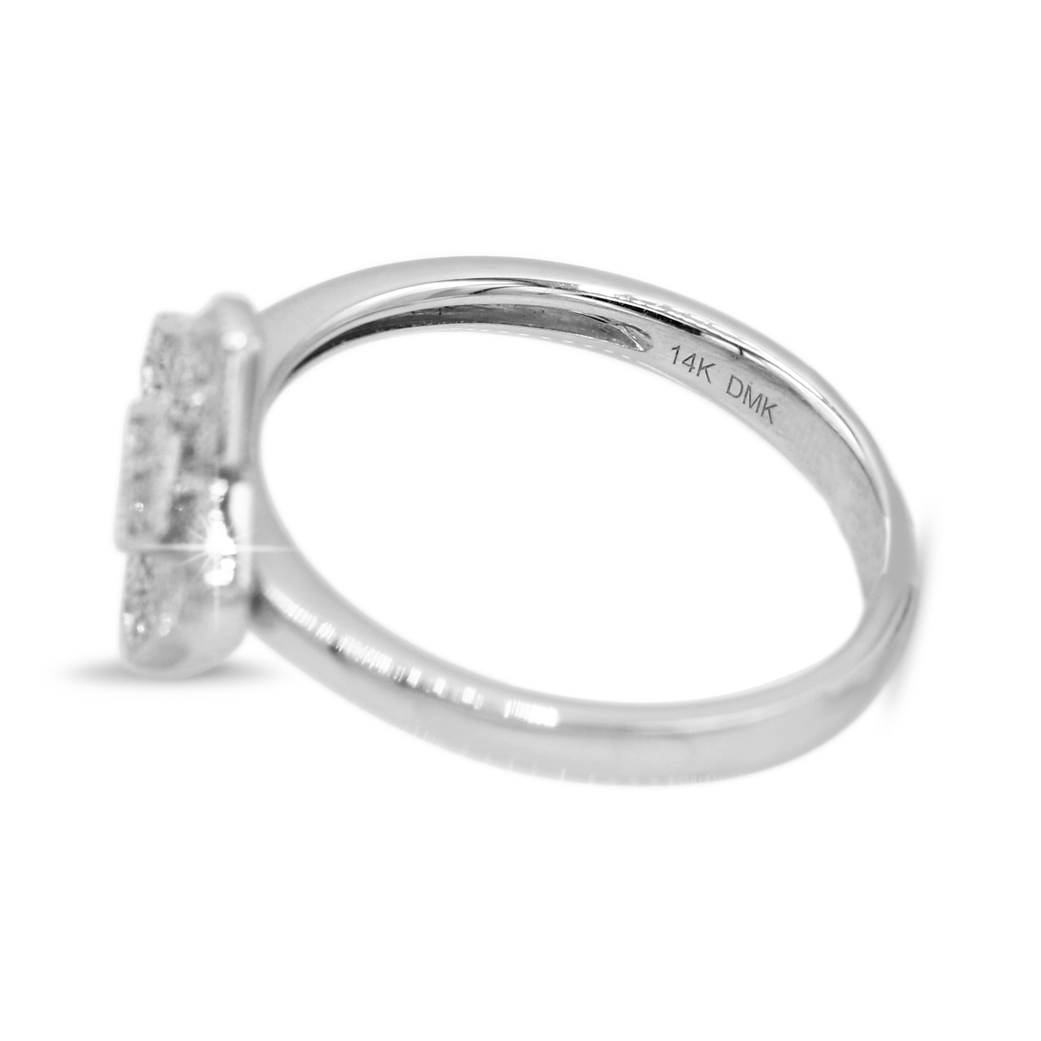 Diamond Cluster Ring in 14KT White Gold ( 0.11ct tw dia )
