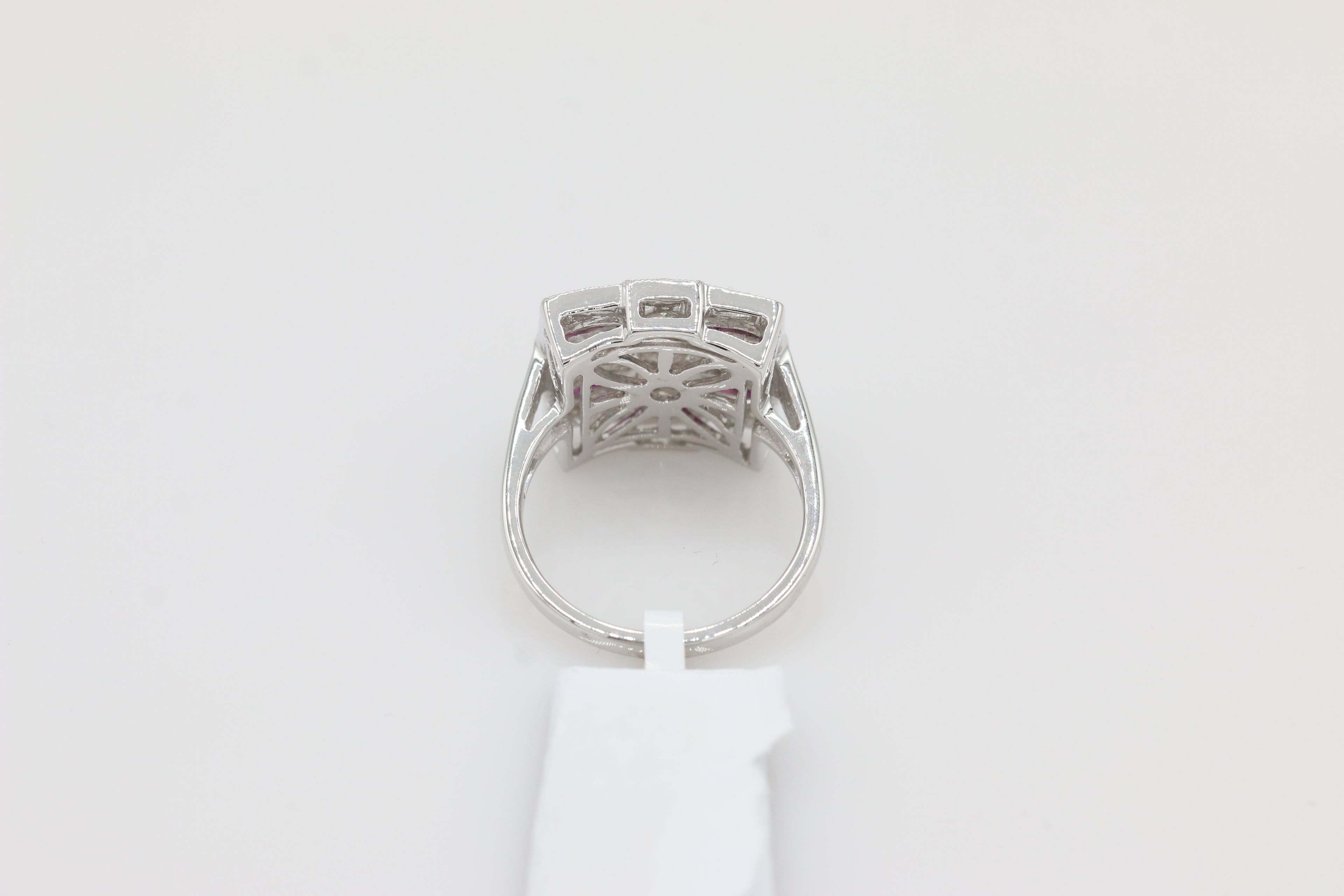 Diamond and Ruby Ring in 14KT White Gold ( 1.05ct dtw )