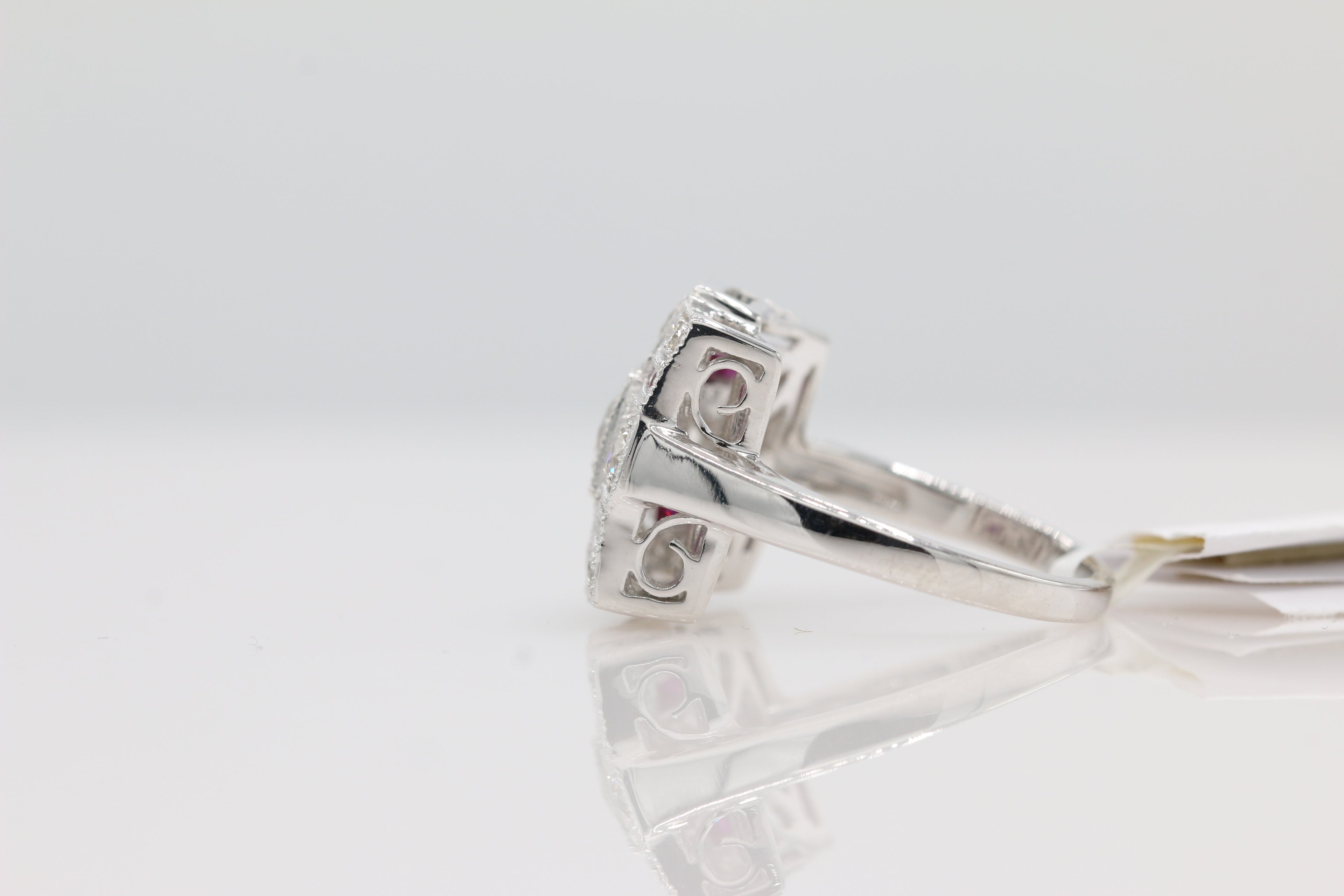 Diamond and Ruby Ring in 14KT White Gold ( 1.05ct dtw )