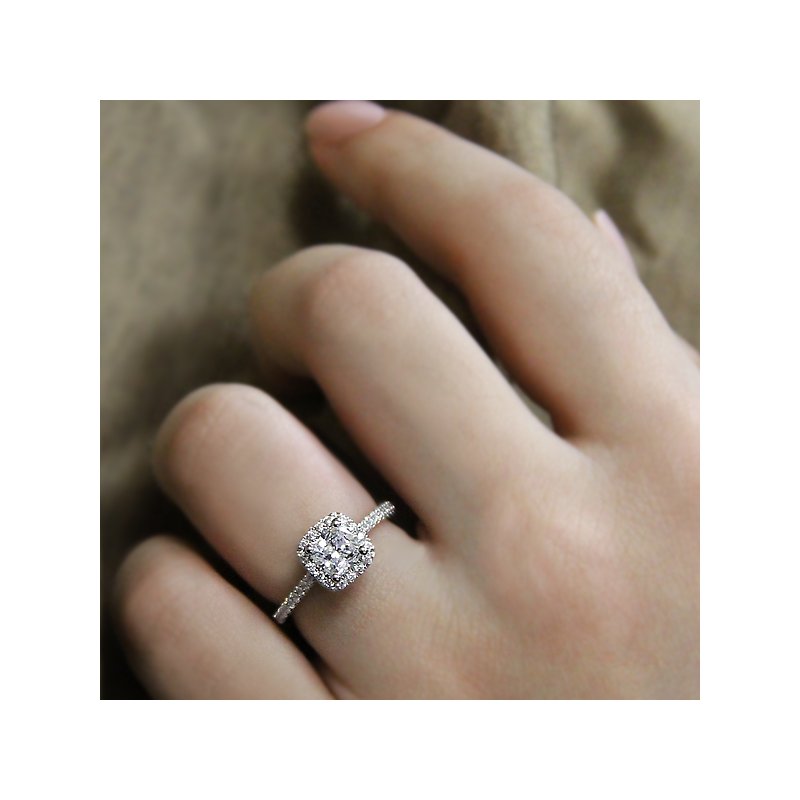 Romance Halo Semi-Mount Diamond Ring