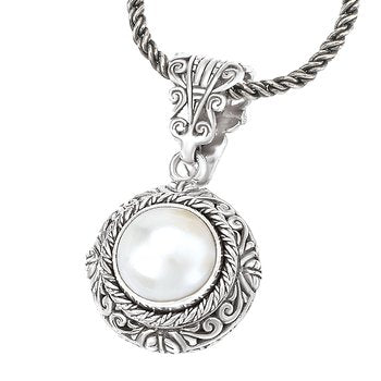 Eleganza Ladies Fashion Pearl Pendant
