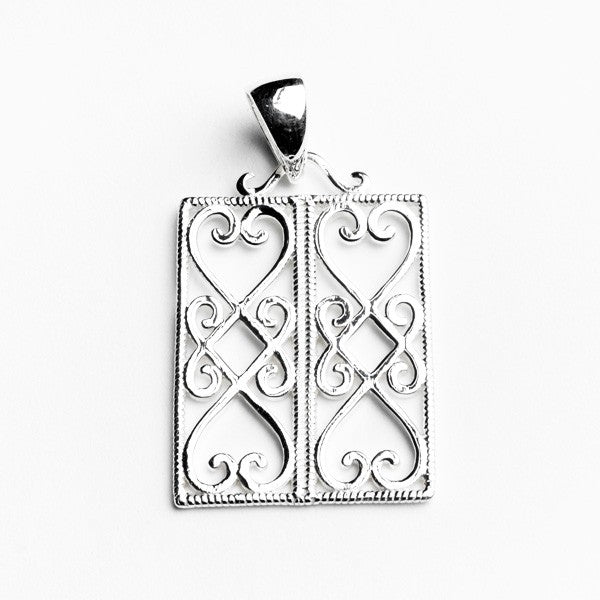 Southern Gates® Double Heart Window Pendant